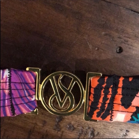 Victoria’s Secret Bombshell Exotic Leopard 🐆 Bikini Top - Picture 3 of 4